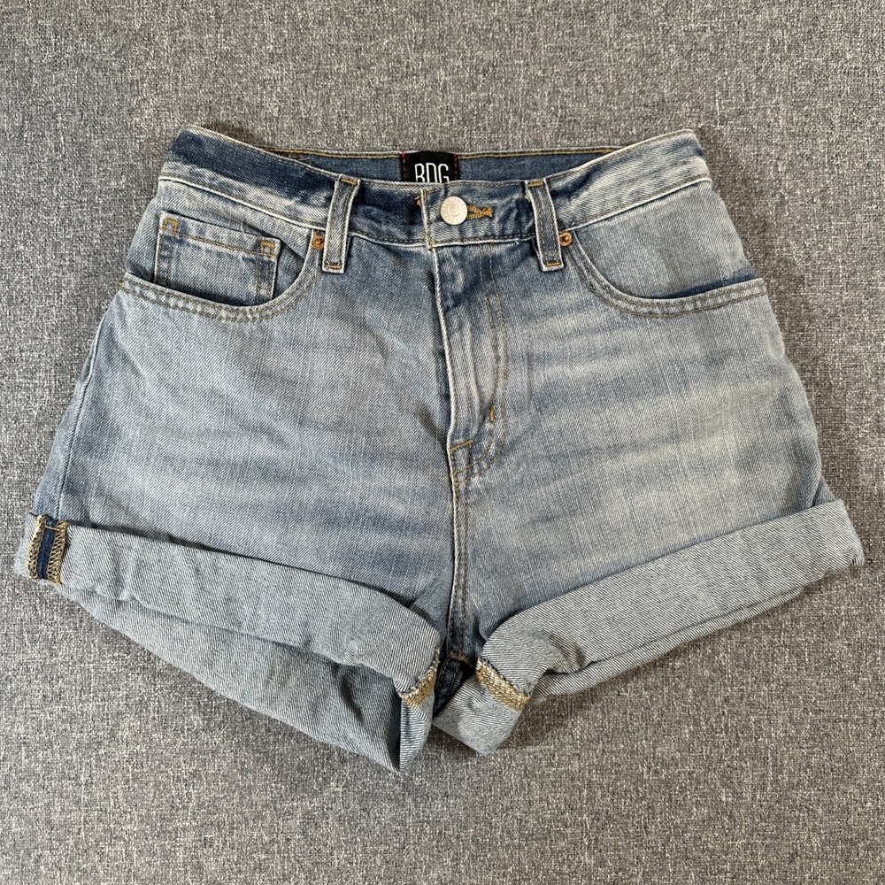 BDG Urban Outfitters Mom High Rise Denim‎ Shorts Womens Size 25 Cuffed Blue